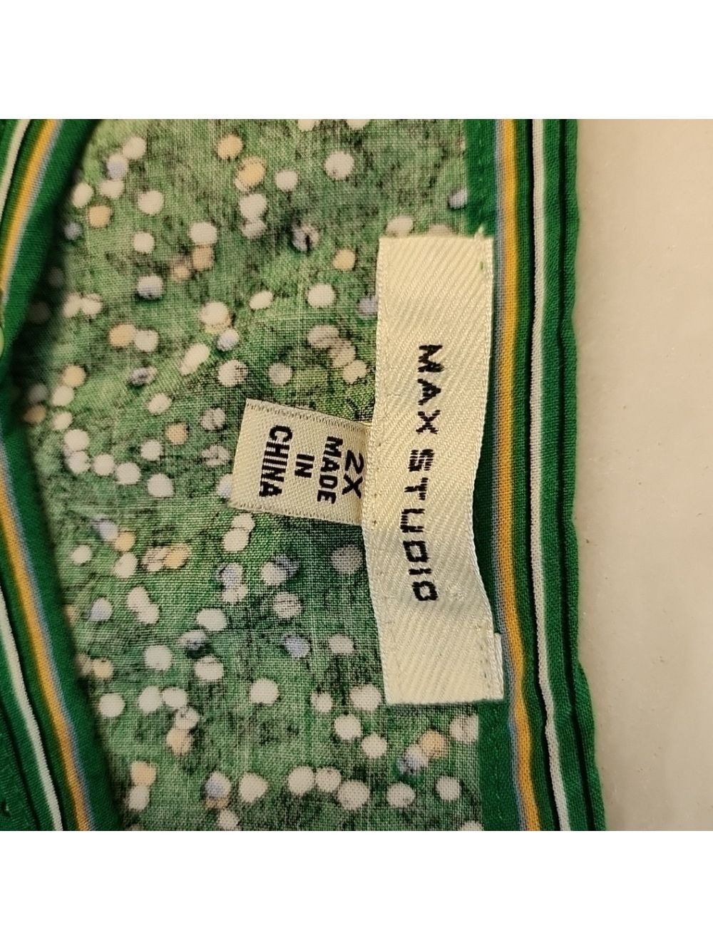 Max Studio Green Long Sleeve Boxy Blouse - Picture 3 of 7